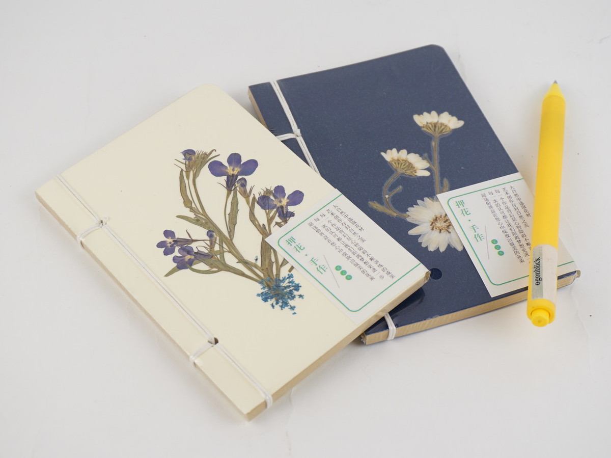 <p>Pressed Flower Recycled Notebooks</p>
