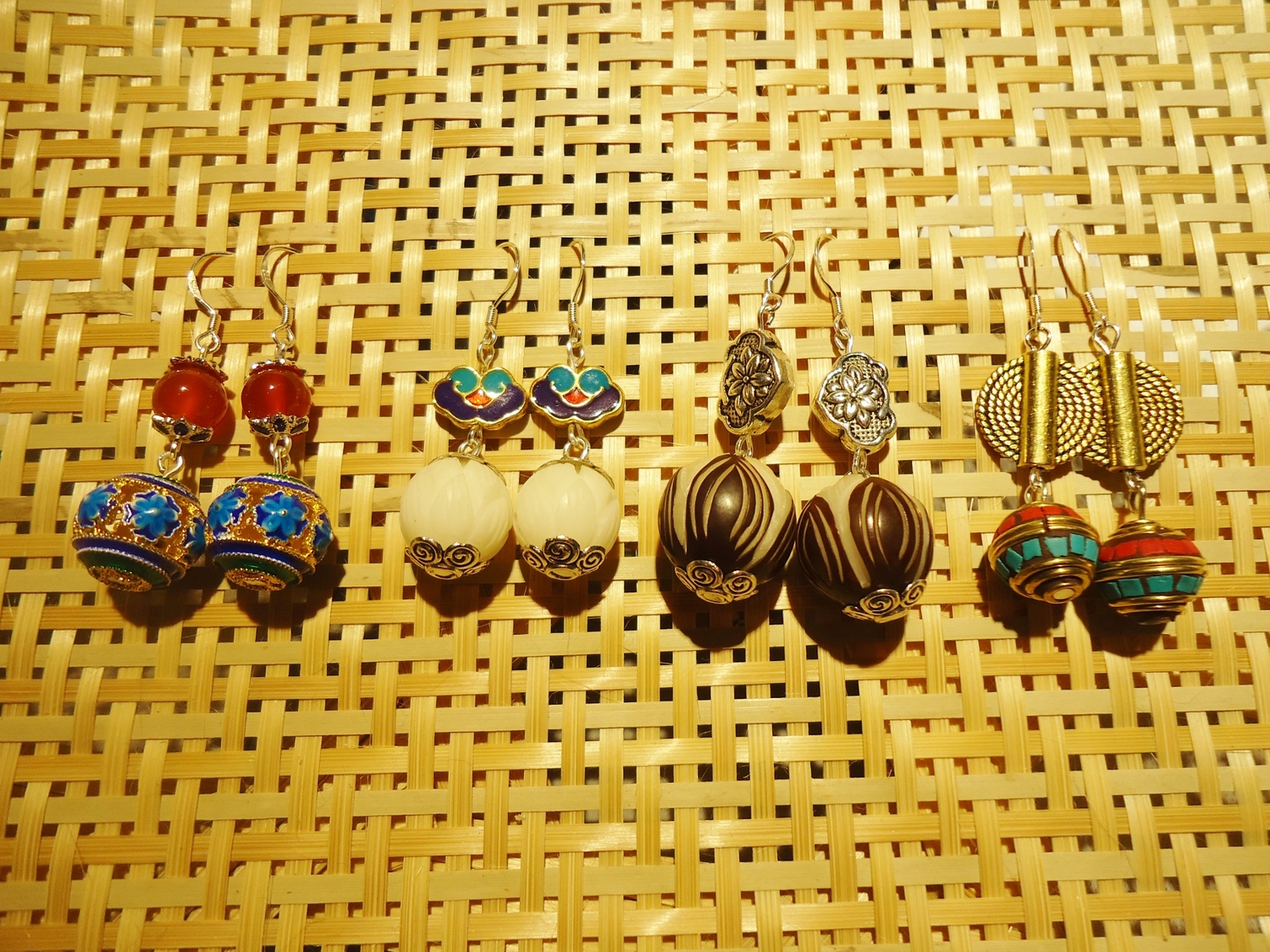 Earrings (e) by Mary of Dongxiang