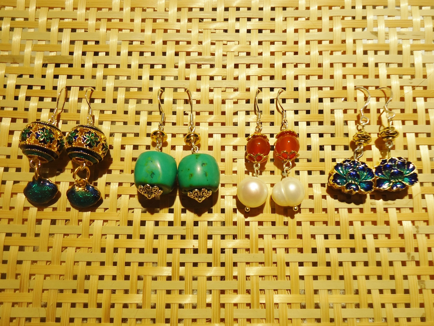 Earrings (c) by Mary of Dongxiang